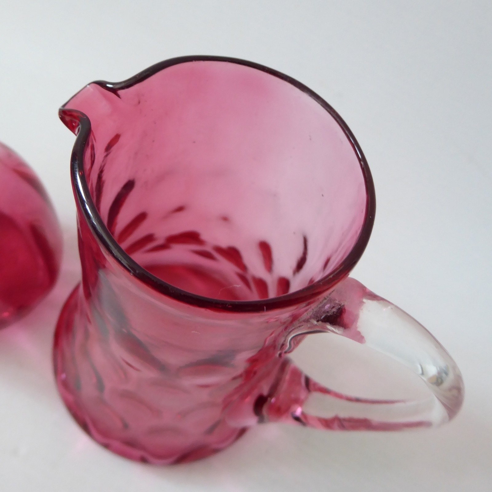 Vintage antique cranberry pink glass jugs, honeycomb & ribbed. Victorian style - Image 10