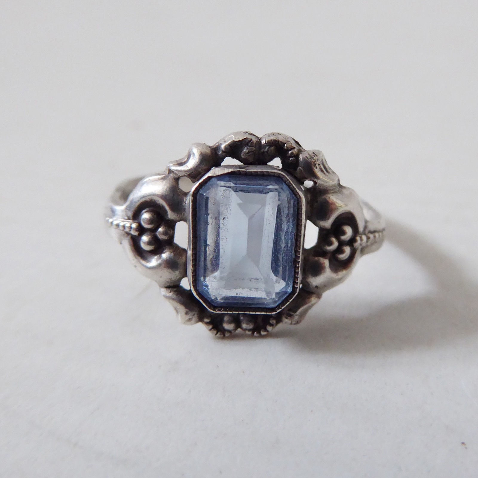 Vintage antique silver 825 ring + light blue faceted gem stone, size M-N band - Image 3