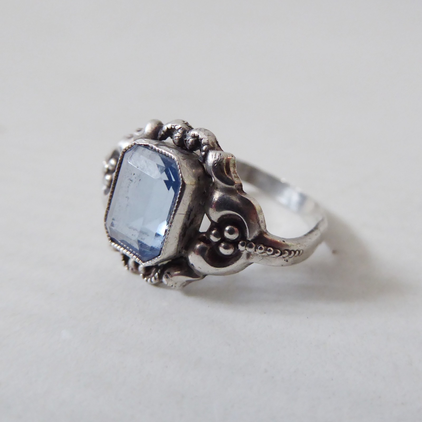 Vintage antique silver 825 ring + light blue faceted gem stone, size M-N band