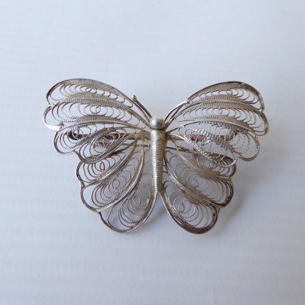 Vintage butterfly filigree sterling silver vintage brooch, stamped 925, openwork - Image 4