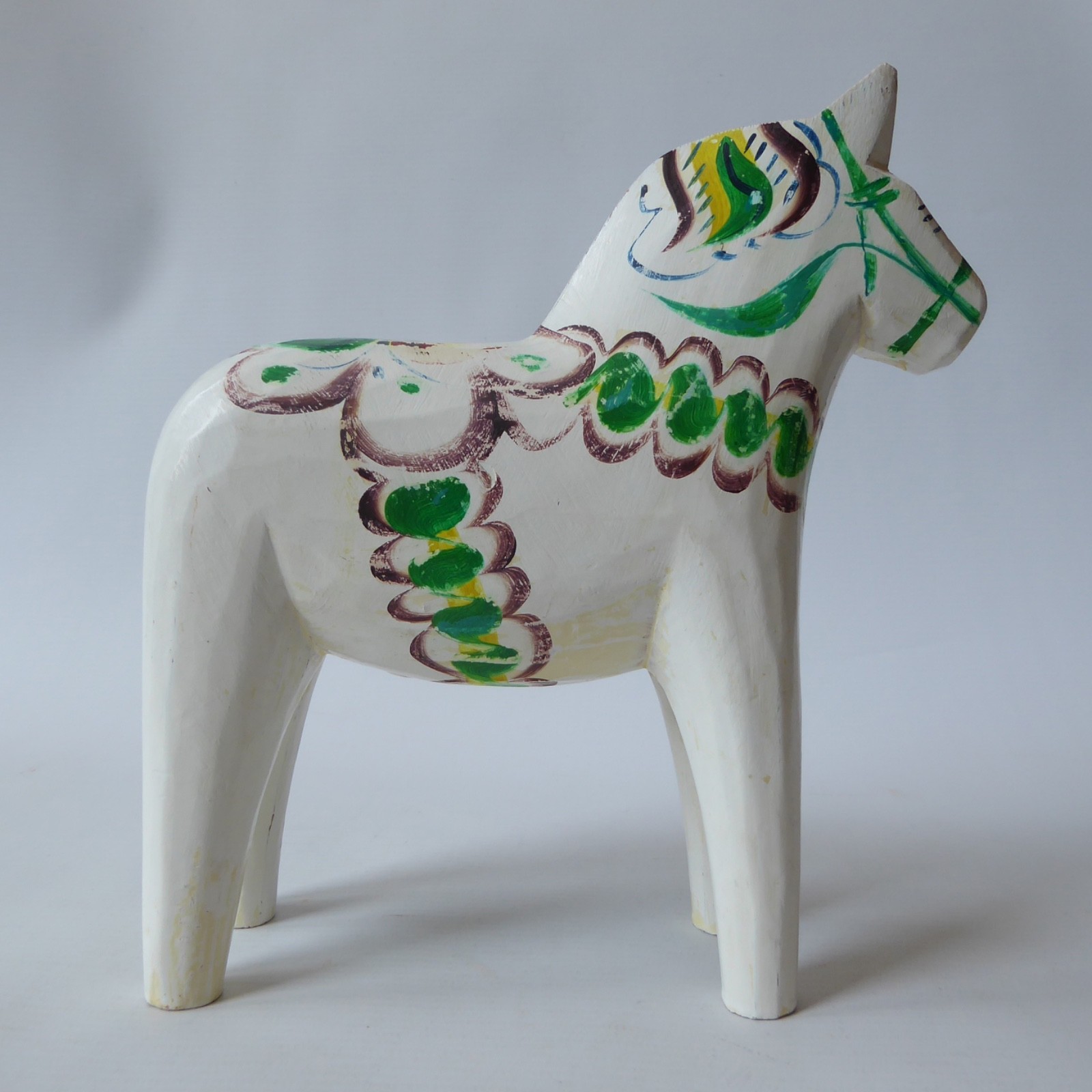 Vintage large 8" carved wooden Swedish Dala horse figure. White green G Olsson - Image 4