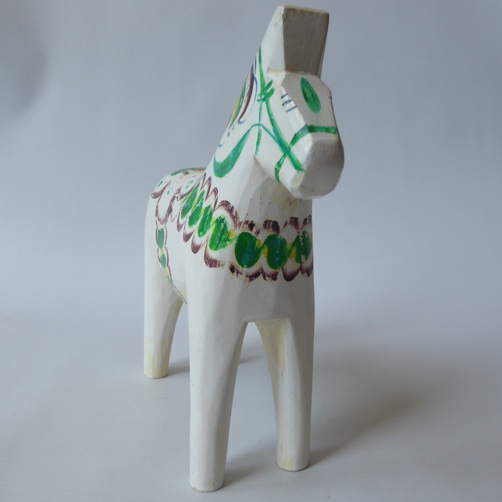 Vintage large 8" carved wooden Swedish Dala horse figure. White green G Olsson - Image 6