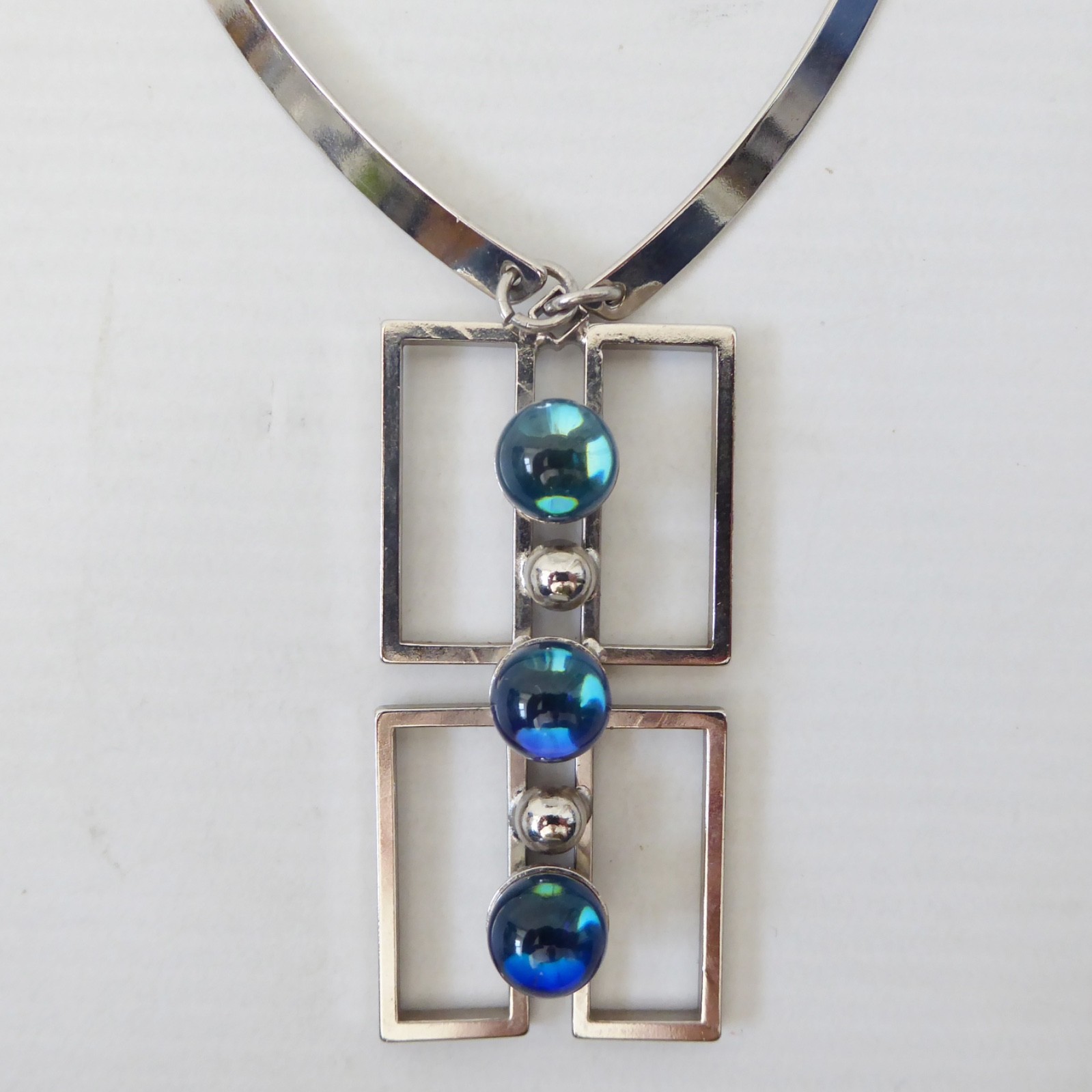 Vintage statement rectangular pendant necklace, silver tone & blue. Modernist - Image 4