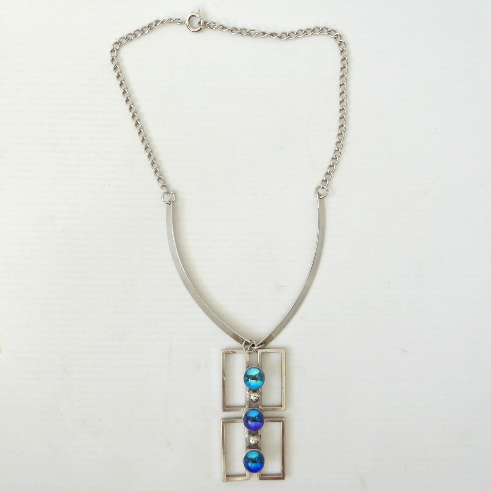 Vintage statement rectangular pendant necklace, silver tone & blue. Modernist - Image 5