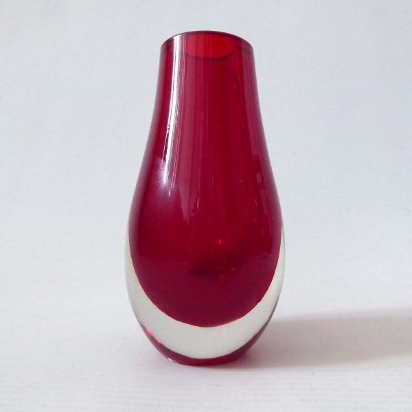 Whitefriars 9497 Ruby Red cased art glass small 4" vase, mid century 1957-1964 - Image 4