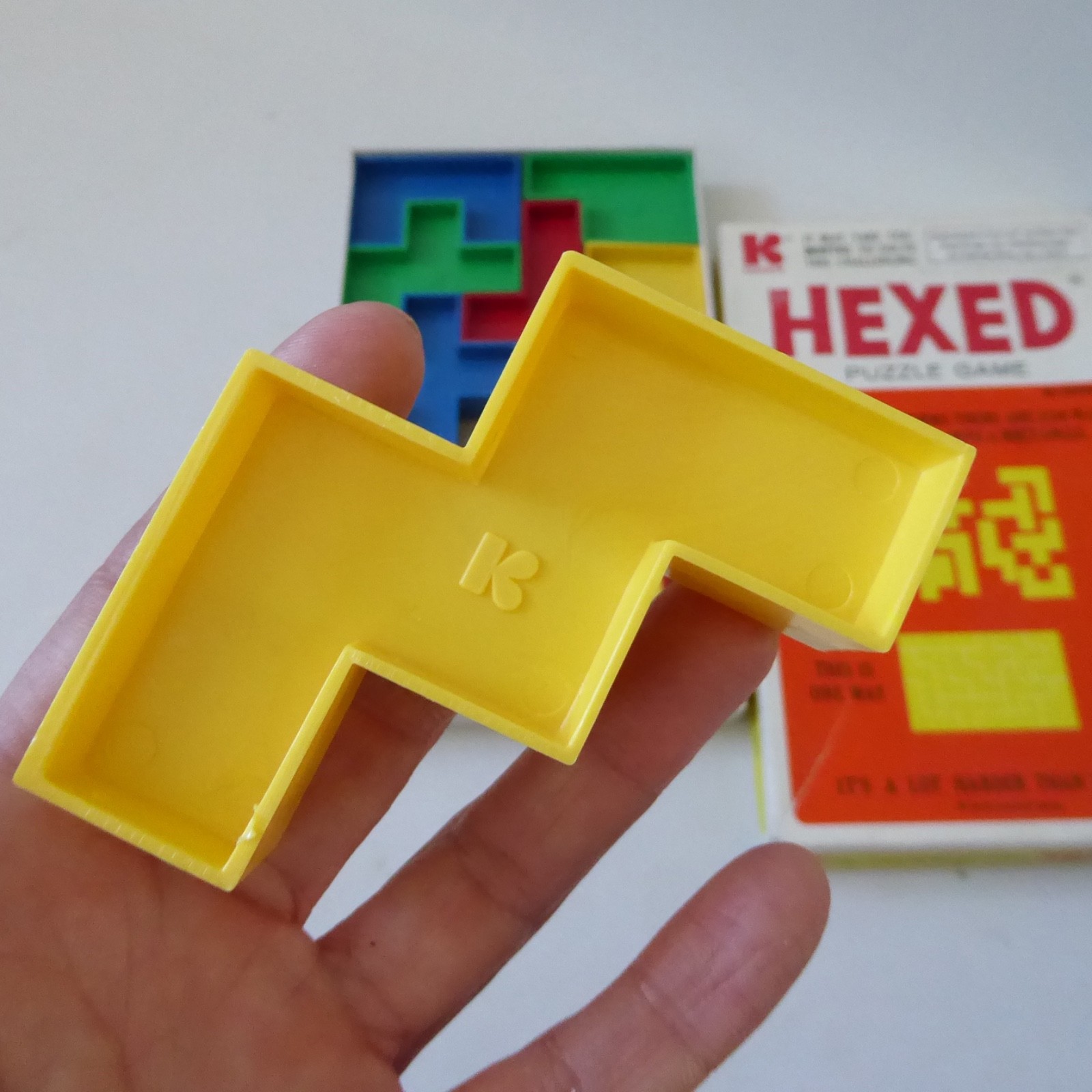 1972 Hexed Puzzle Game, vintage by Kohner Hi-Q. Plastic shapes challenge, 1970s - Image 5