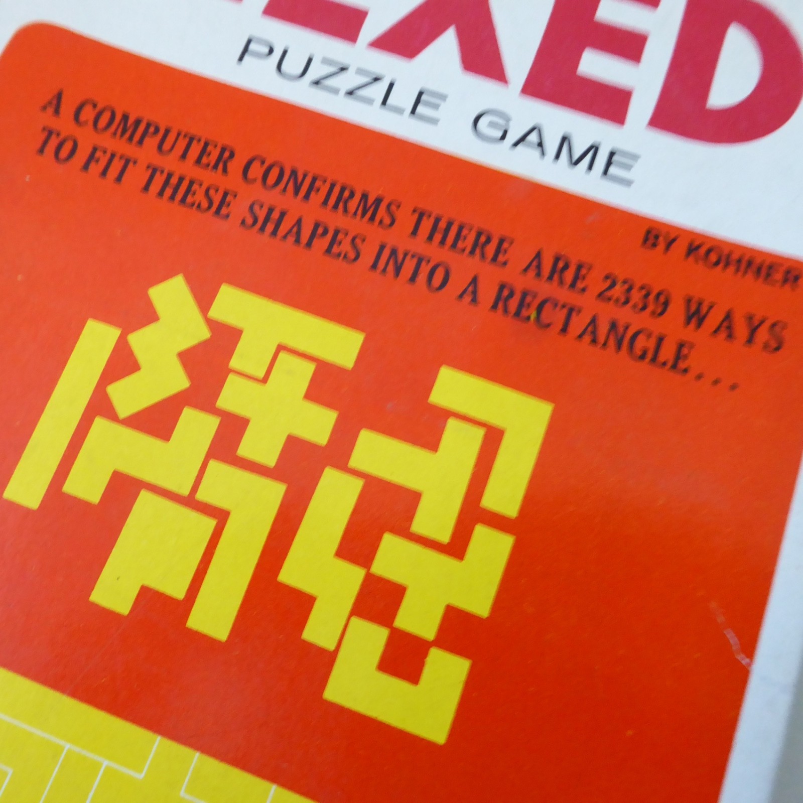 1972 Hexed Puzzle Game, vintage by Kohner Hi-Q. Plastic shapes challenge, 1970s - Image 7