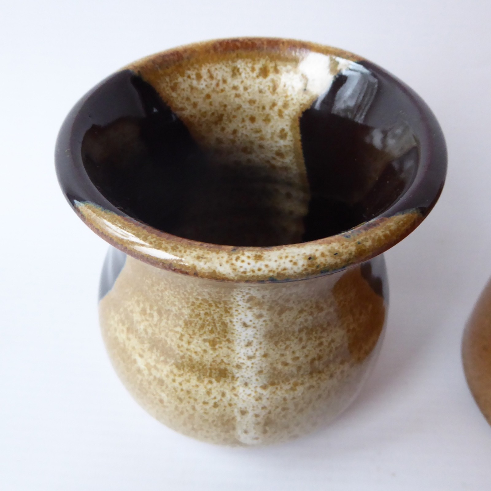 5 vintage Studio Pottery + stoneware vases bowls: Rye, Fulling Mill, Prinknash - Image 7