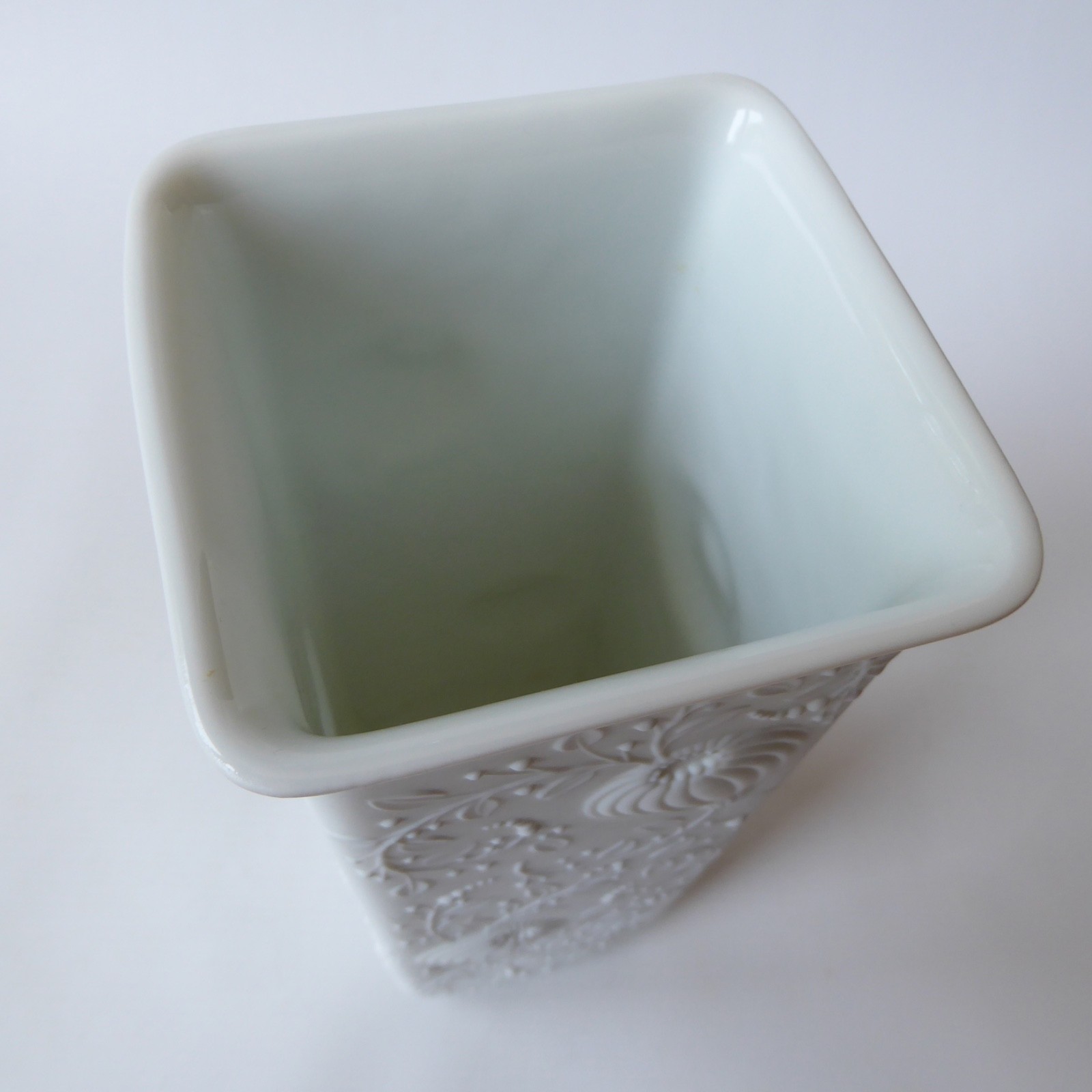 AK Kaiser Germany vintage bisque porcelain op-art square rectangular vase 548 - Image 12