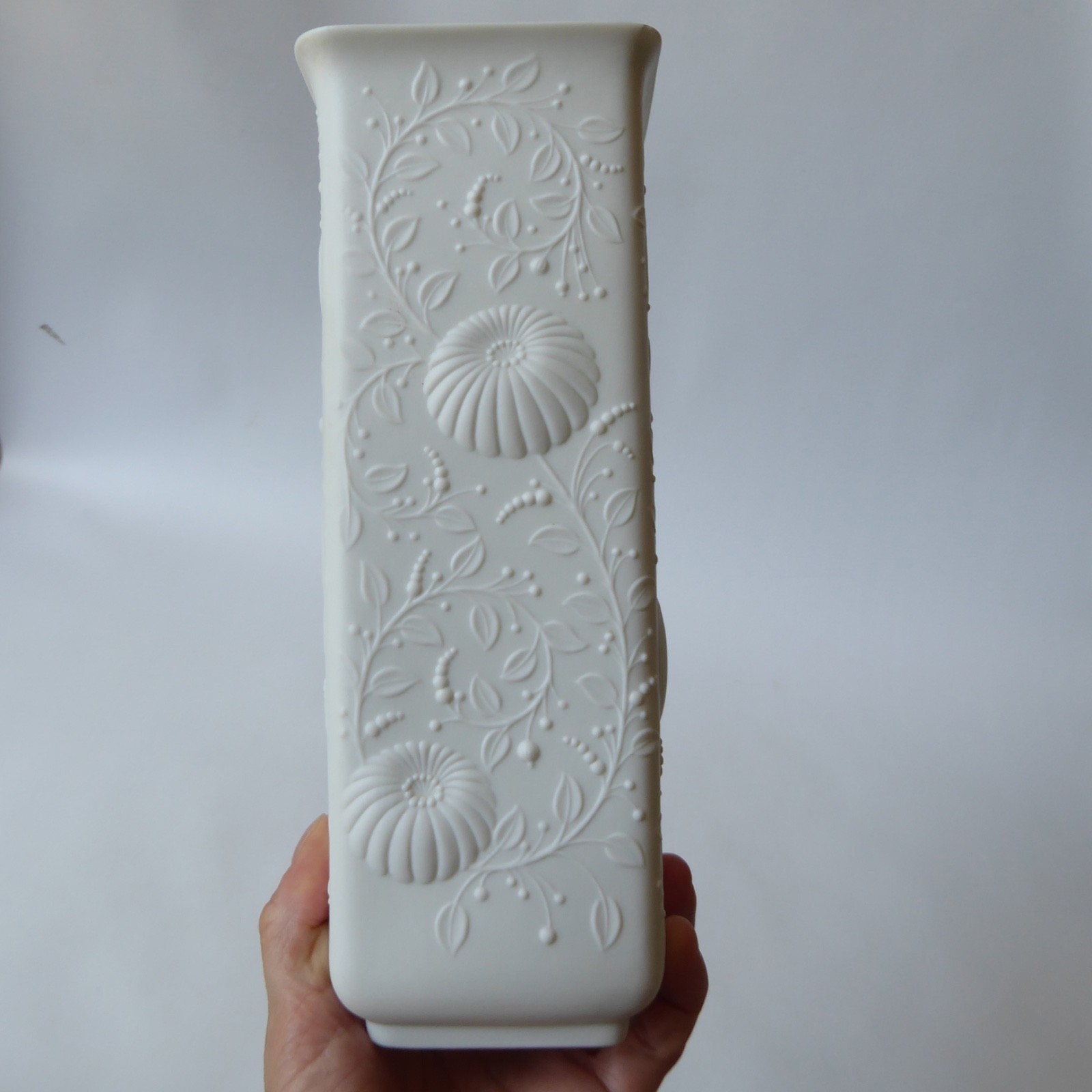 AK Kaiser Germany vintage bisque porcelain op-art square rectangular vase 548 - Image 4