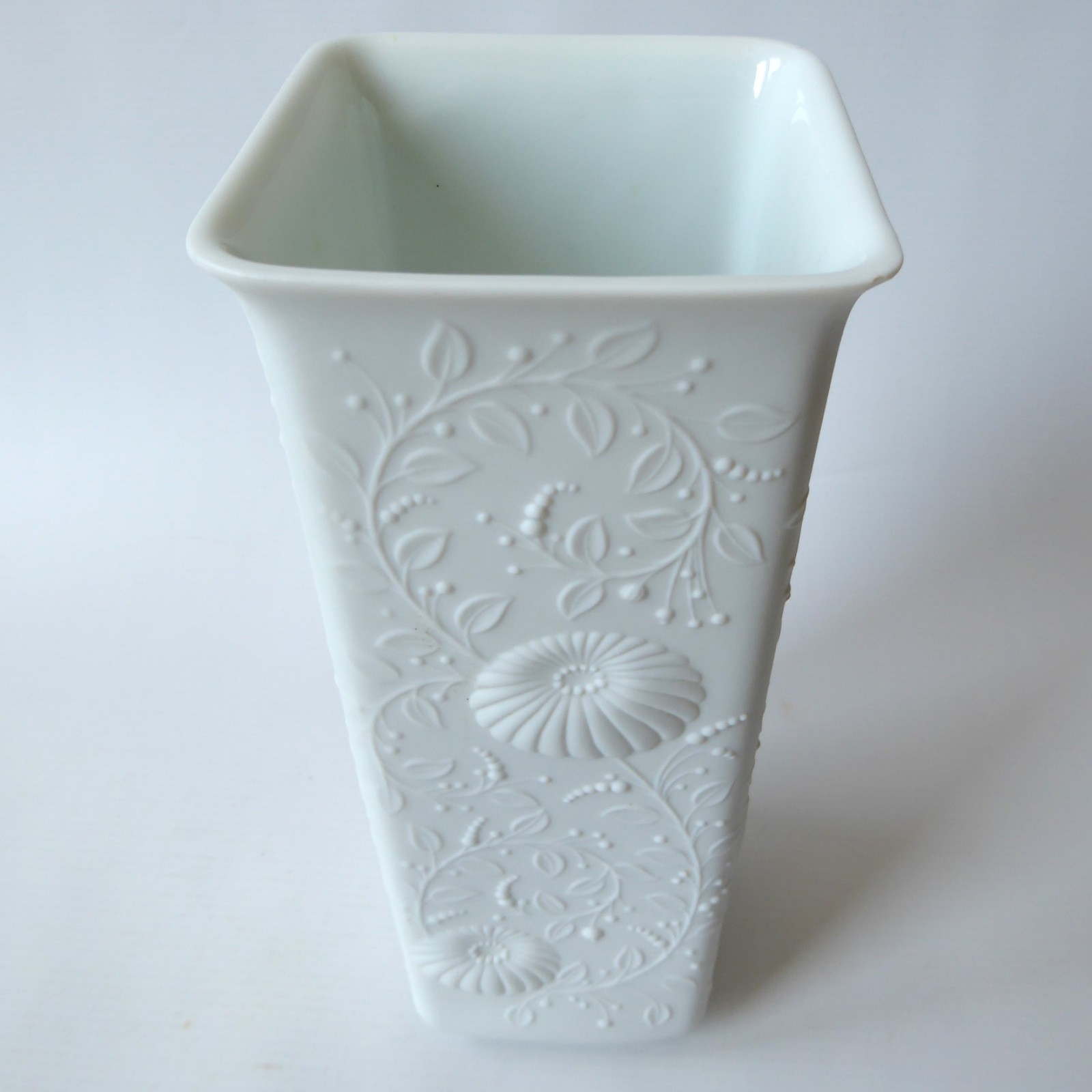 AK Kaiser Germany vintage bisque porcelain op-art square rectangular vase 548 - Image 6