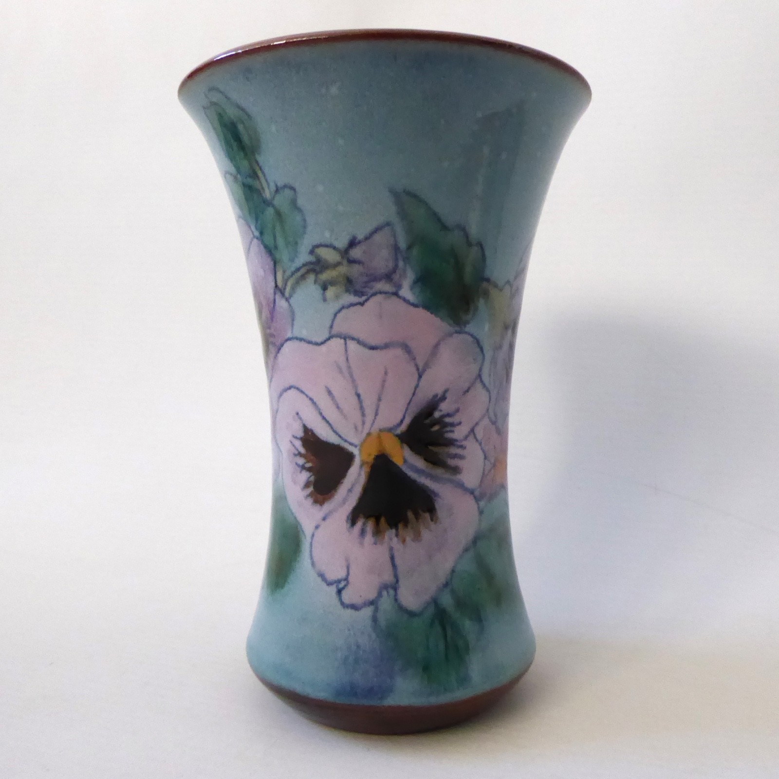Chelsea Pottery Yannick Le Troadec art vase, blue pansies flowers. Vintage 1960s - Image 4