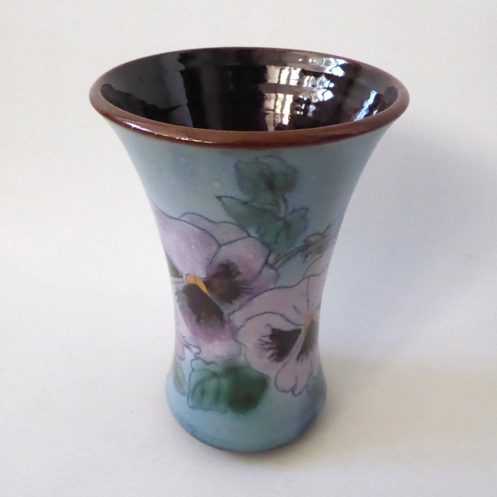 Chelsea Pottery Yannick Le Troadec art vase, blue pansies flowers. Vintage 1960s - Image 9