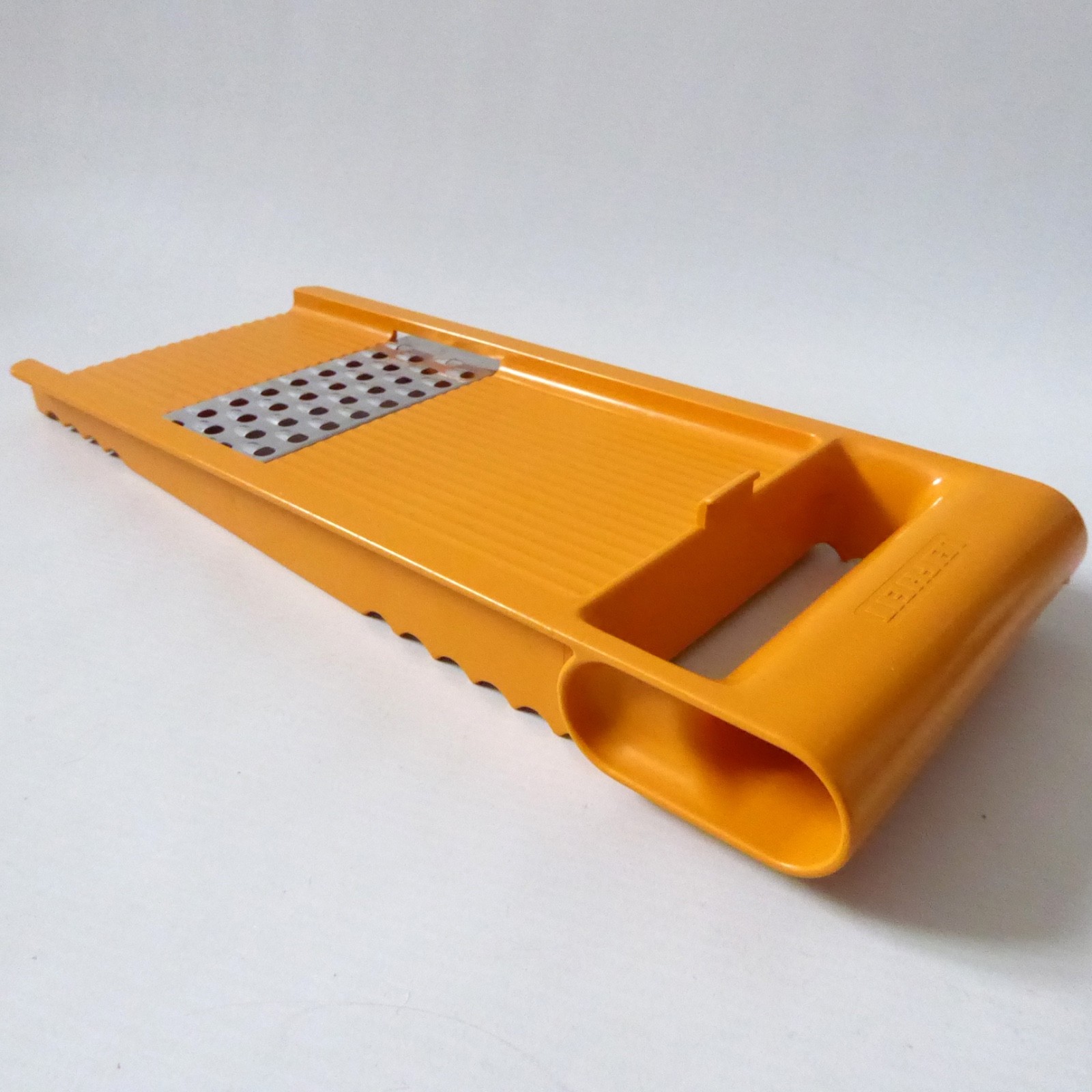 Leifheit German 4 in 1 grater slicer retro vintage 1970s. Interchangeable orange - Image 4
