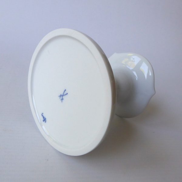 Meissen Waves ripple porcelain candle stick, candle holder, white. Sabine Wachs - Image 8