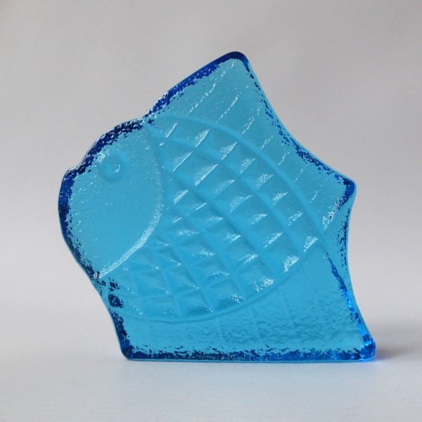 Modernist abstract fish art glass paperweight, flat back. Turquoise blue vintage - Image 5