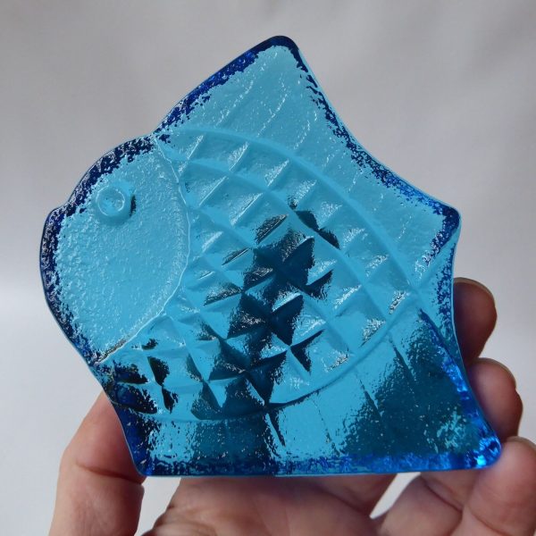 Modernist abstract fish art glass paperweight, flat back. Turquoise blue vintage - Image 6