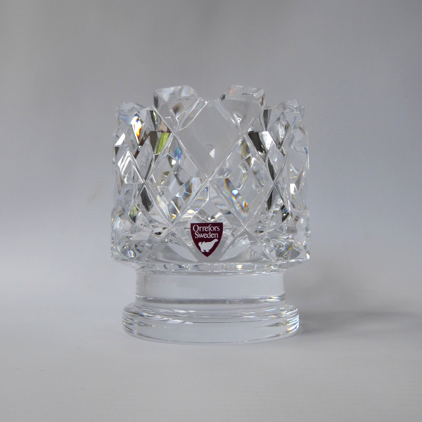 Orrefors Gunnar Cyrén Sofiero vintage cut crystal footed bowl vase 'GC 3834-65'