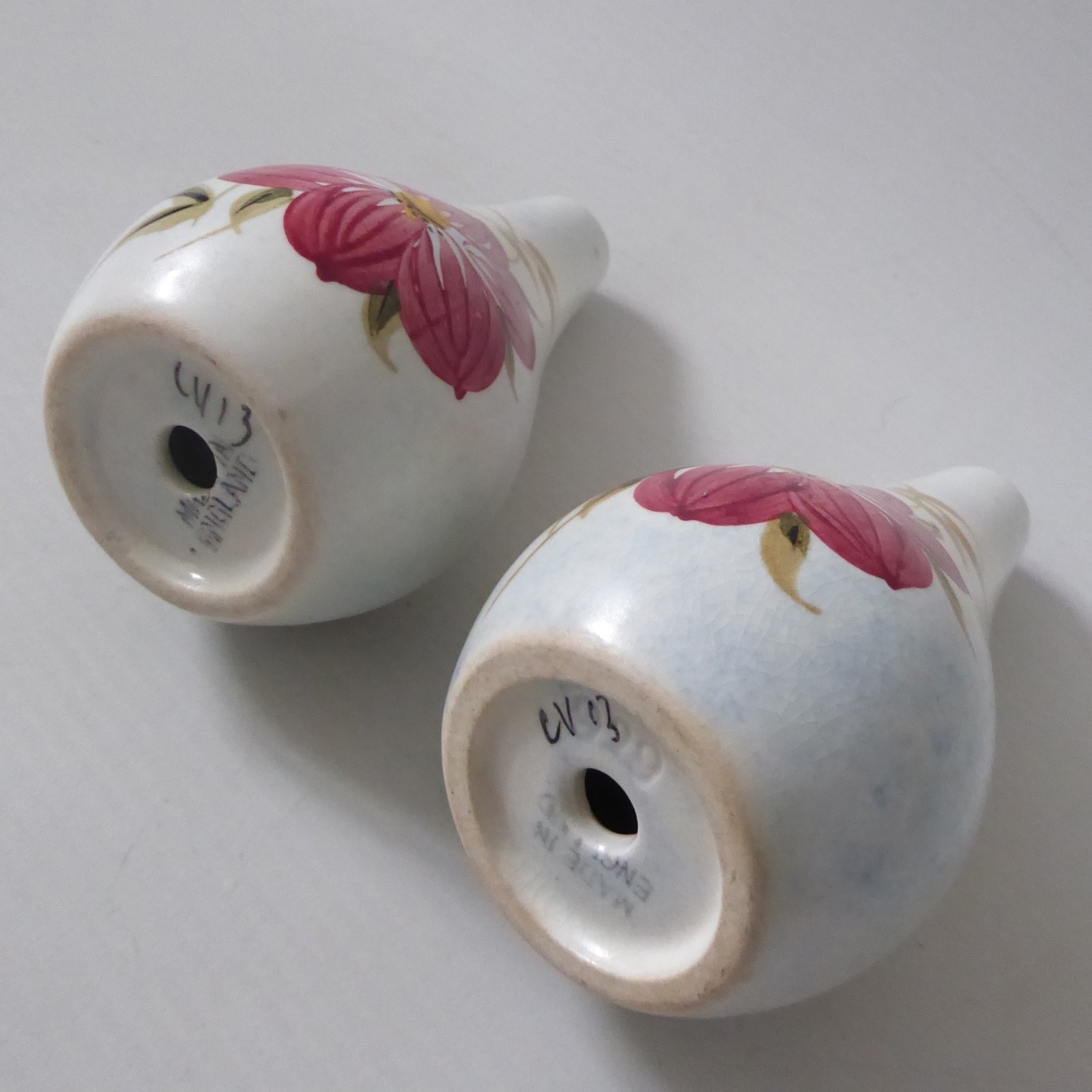 Pair Radford Potteries vintage pottery ceramic salt & pepper shakers pots floral - Image 10