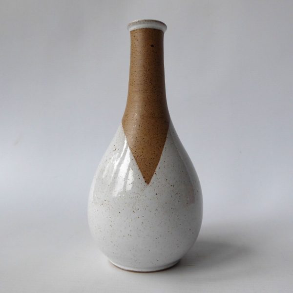 Signed vintage studio pottery bud stem vase, handmade thrown stoneware, white 7" - Image 4
