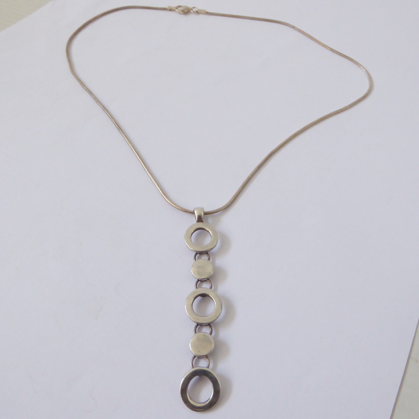 Sterling silver 925 long looped circles articulated pendant snake chain necklace - Image 5