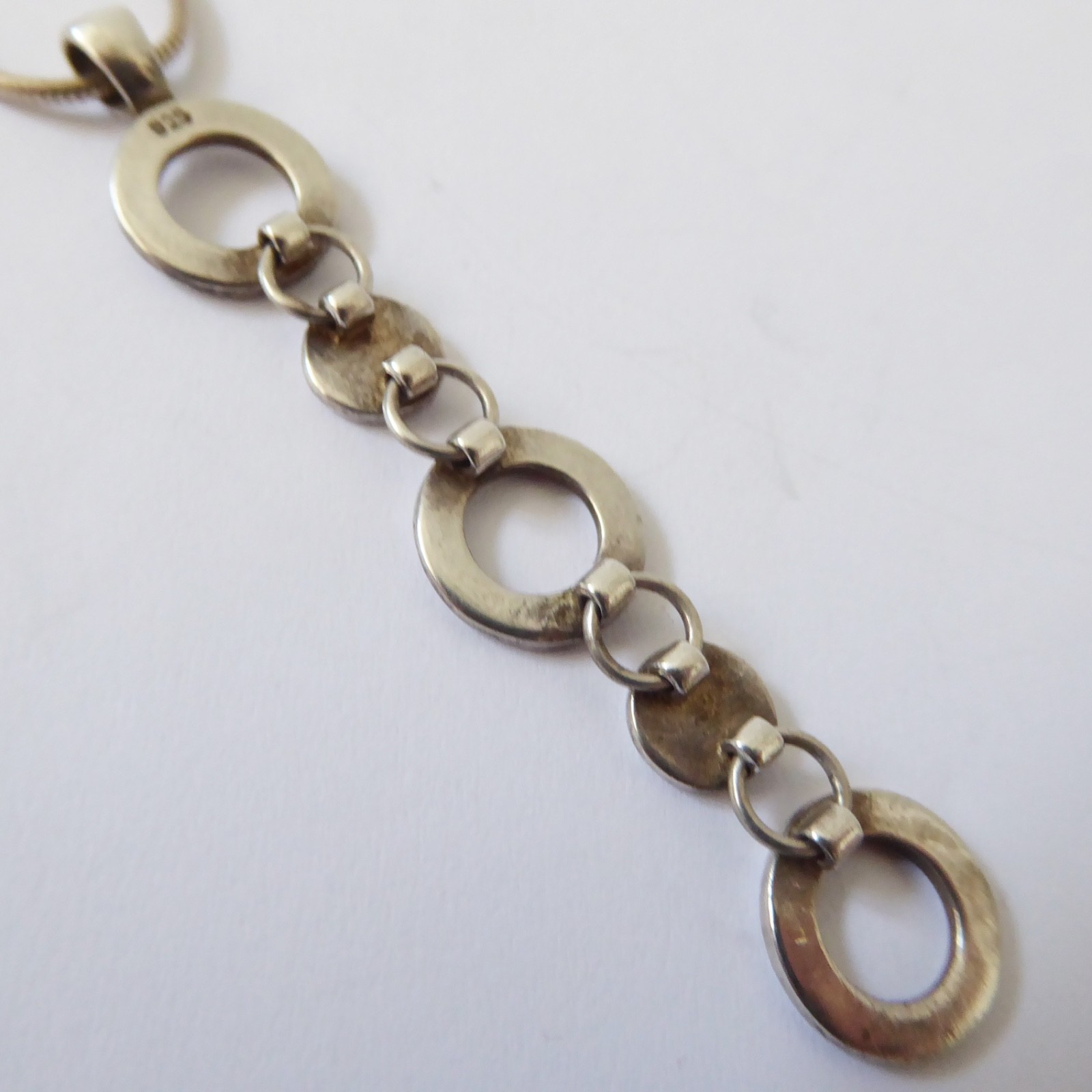 Sterling silver 925 long looped circles articulated pendant snake chain necklace - Image 9