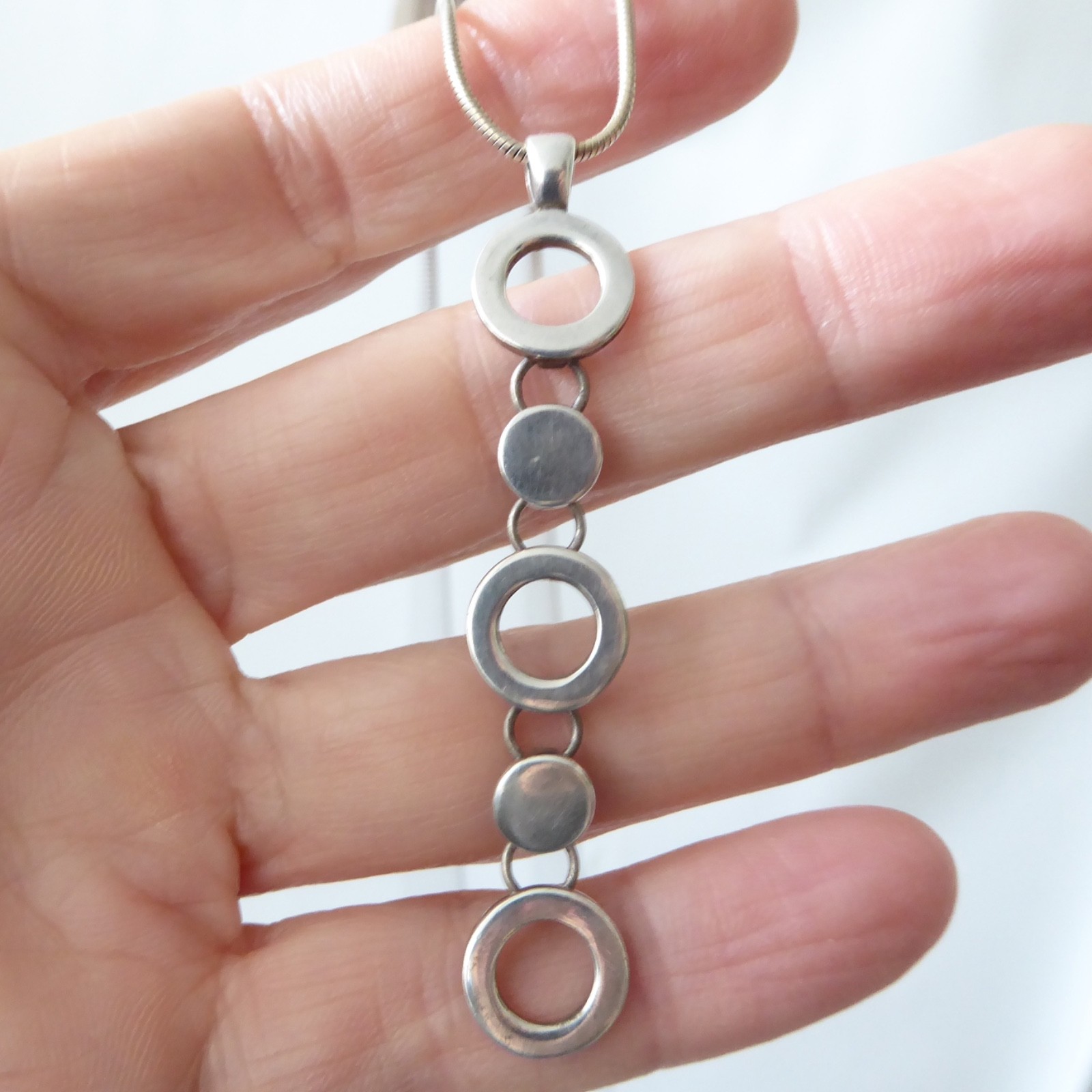 Sterling silver 925 long looped circles articulated pendant snake chain necklace