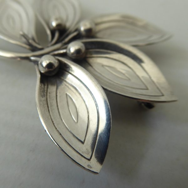 Vintage Danish Aarre & Krogh A&K big leaf sterling silver 925 brooch, modernist - Image 5