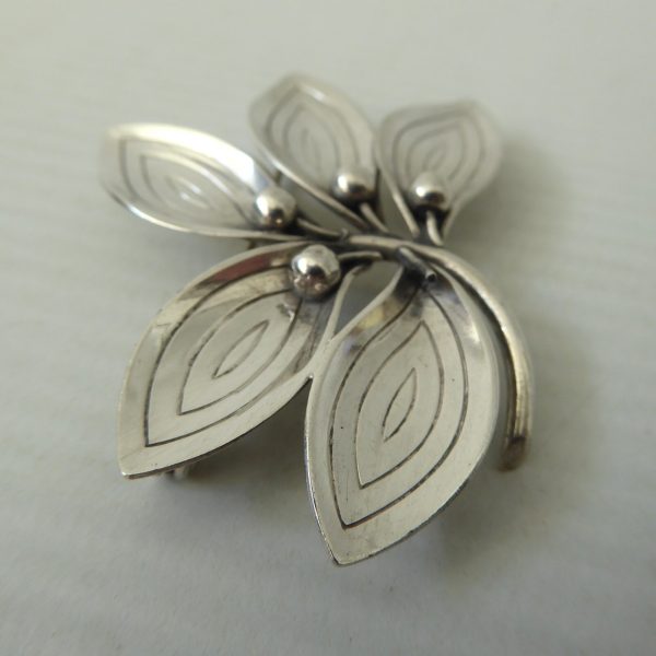 Vintage Danish Aarre & Krogh A&K big leaf sterling silver 925 brooch, modernist - Image 7