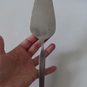 Vintage Viners Profile stainless steel cake slicer, pie server lifter. Retro 70s