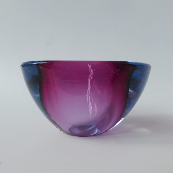 Vintage art glass Murano geode bowl, triangular pink, cased blue. Ashtray dish - Image 5