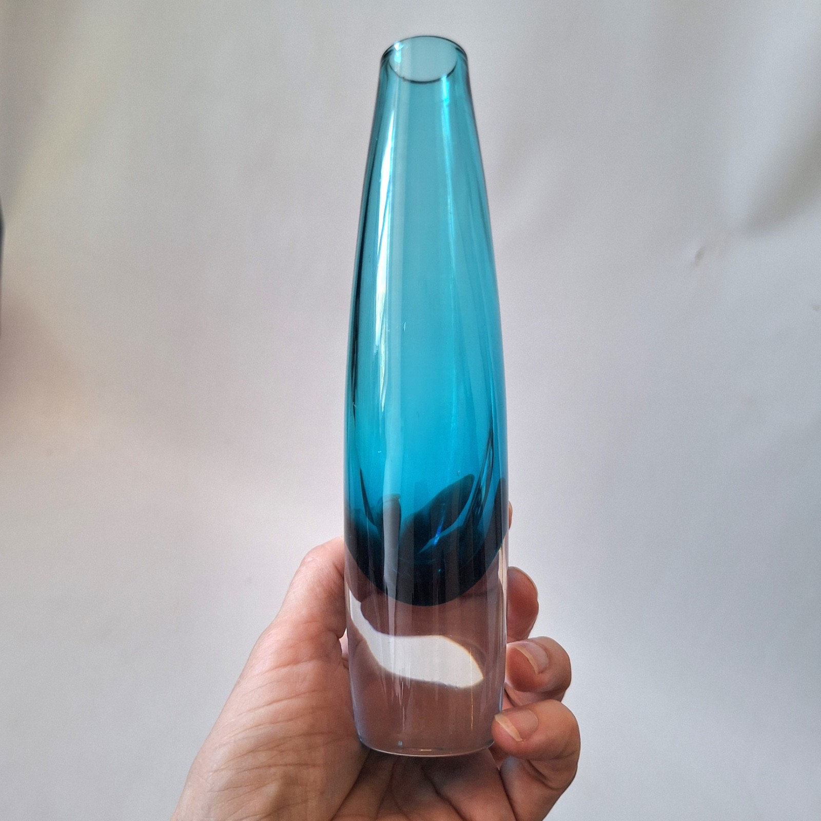 Vintage art glass bud vase Scandinavian Aseda style Teal kingfisher blue torpe - Image 2