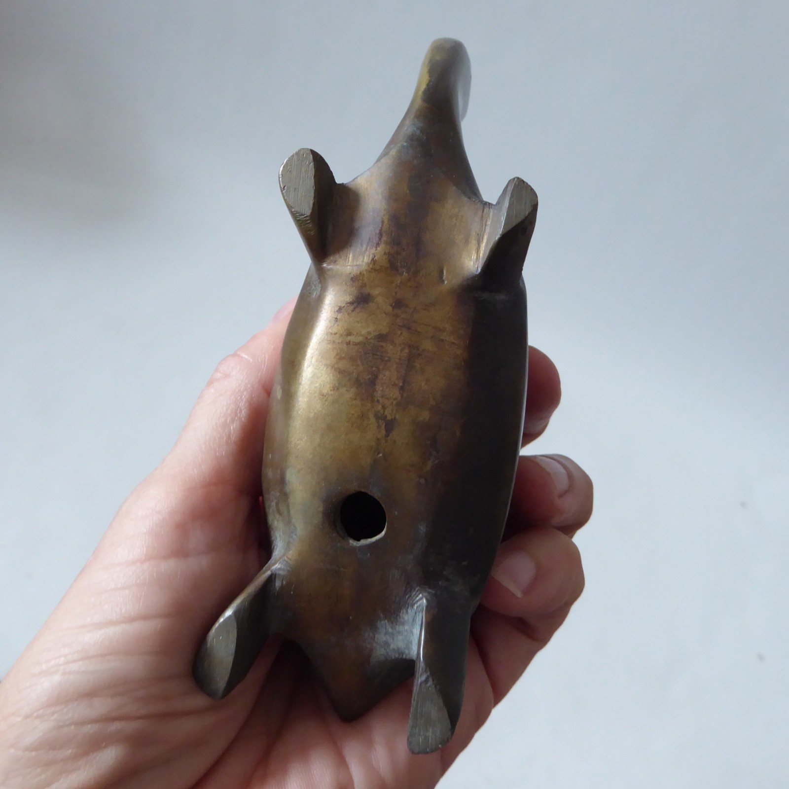Vintage brass tortoise, minimal retro metal figure. Sculpture ornament, turtle - Image 7