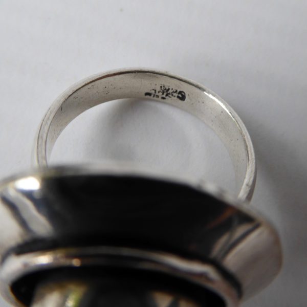 Vintage sterling 925 silver ring + grey gemstone. Chunky round modernist, Size M - Image 15