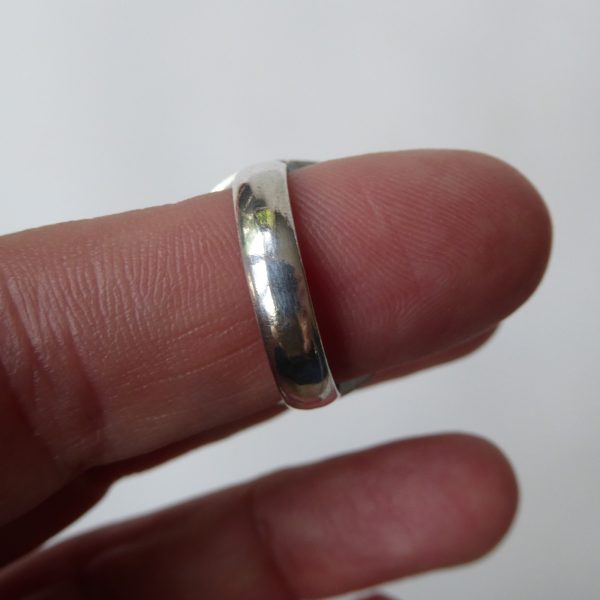 Vintage sterling 925 silver ring + grey gemstone. Chunky round modernist, Size M - Image 9