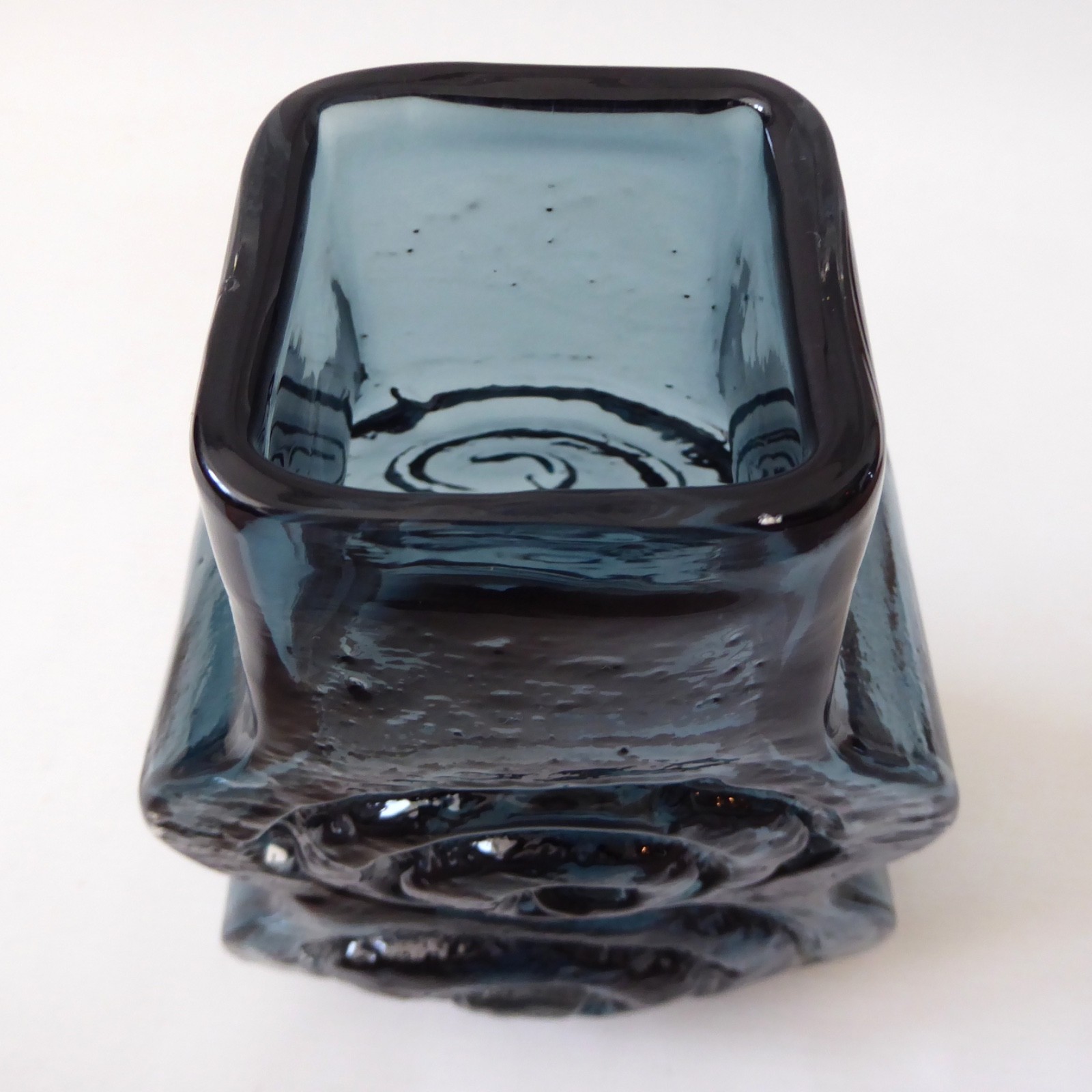 Whitefriars Glass 9675, Indigo Cello art glass vase, Geoffrey Baxter vintage 60s - Image 16