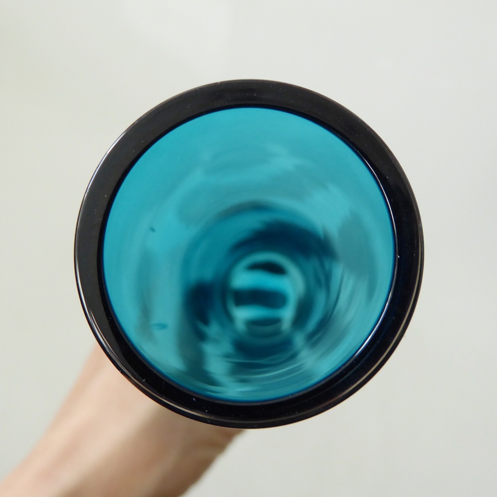 Whitefriars kingfisher blue tapered chimney art glass bud vase 9655, 8". Vintage - Image 6