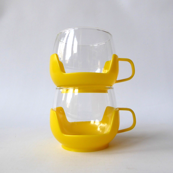 2x Melitta 1970s vintage glass coffee tea cups in holders, yellow retro. Pyrex
