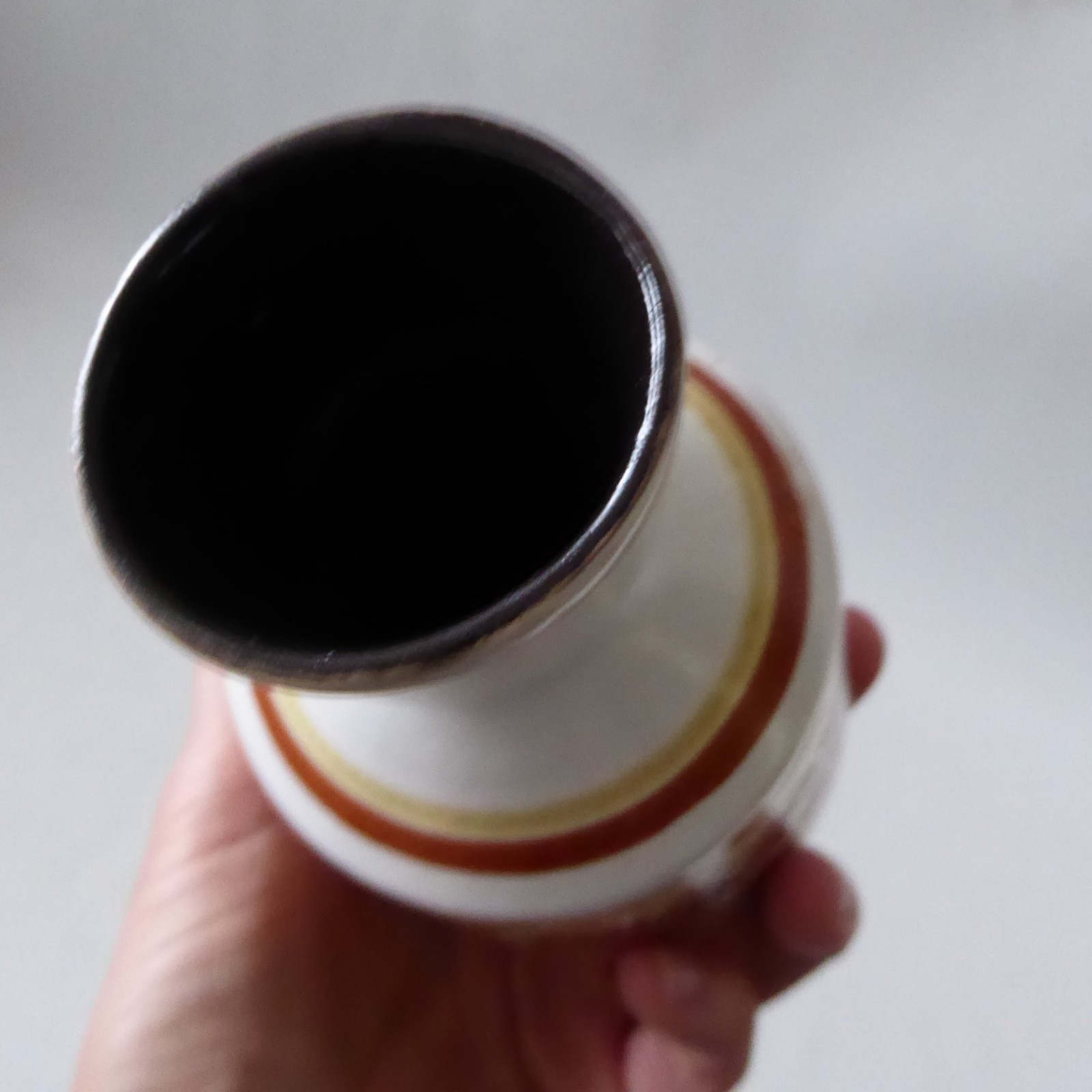 Cinque Ports Pottery the Monastery Rye, ceramic flower sgraffito vase vintage - Image 5