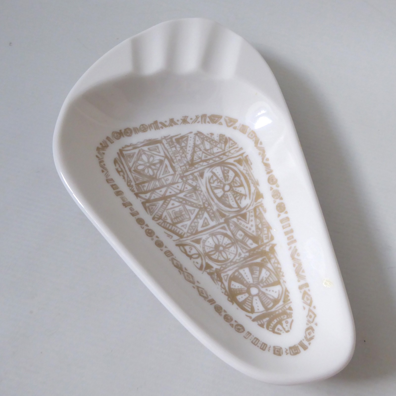 Cyanamid Canada large vintage melamine ashtray bowl, asymmetric abstract retro - Image 6
