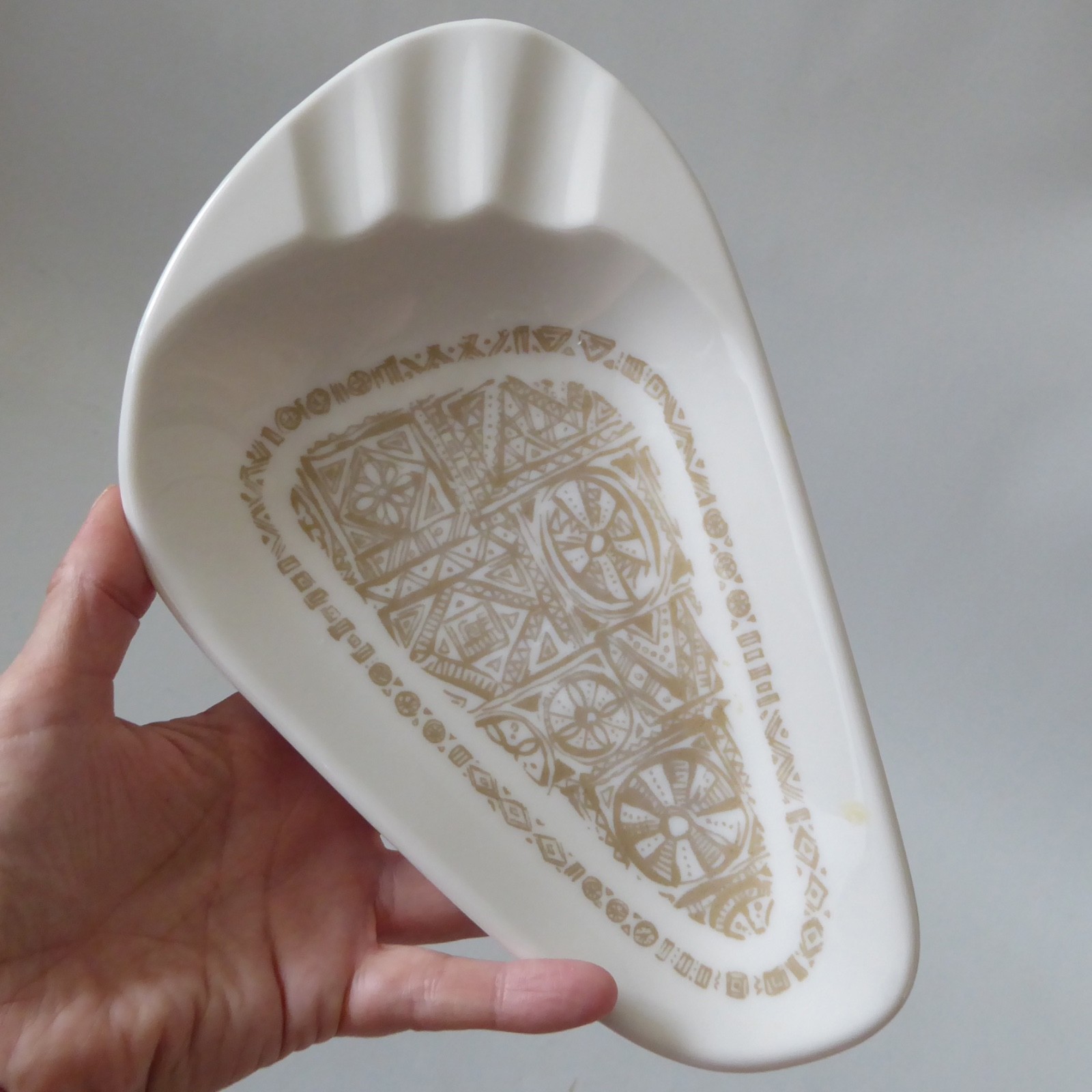 Cyanamid Canada large vintage melamine ashtray bowl, asymmetric abstract retro - Image 8