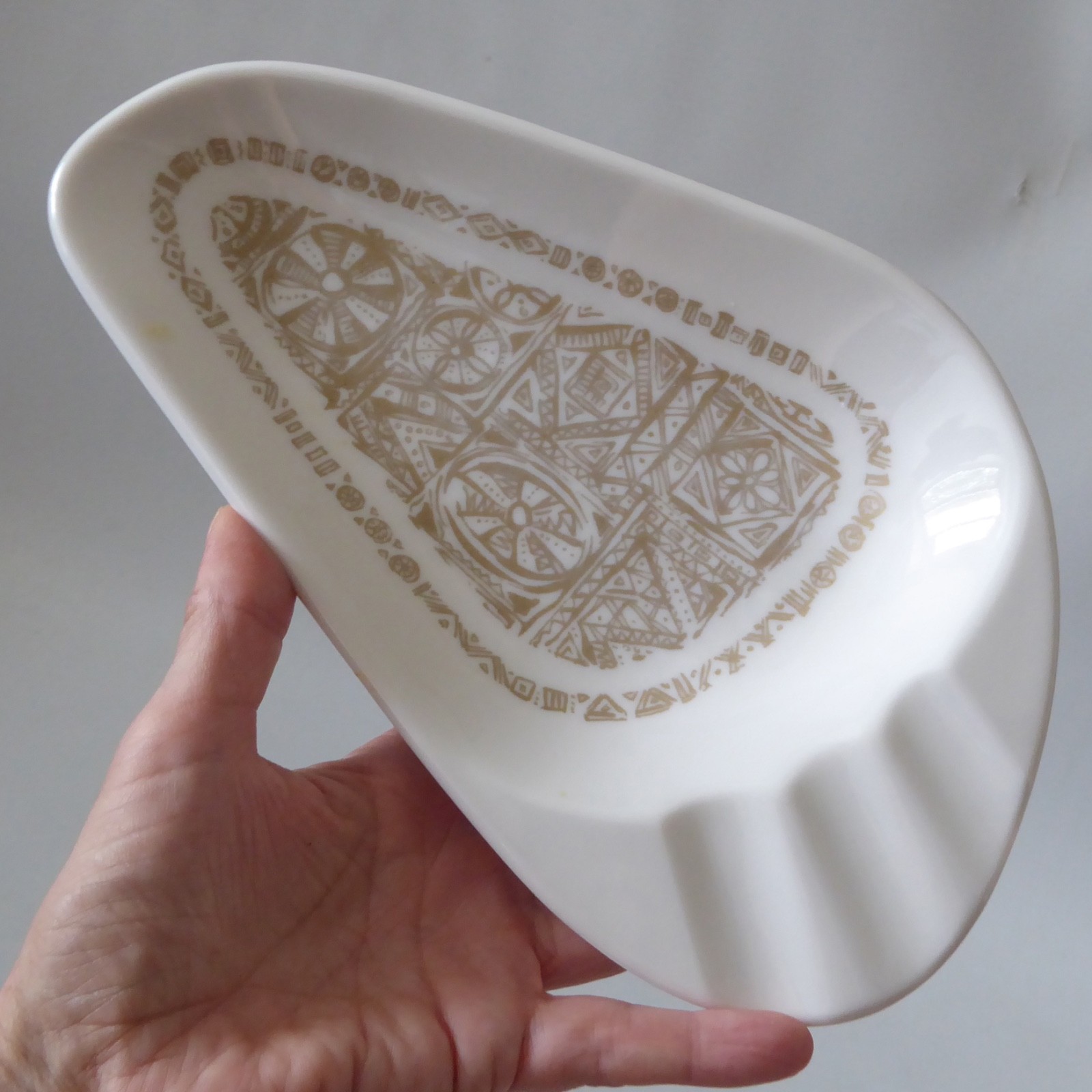 Cyanamid Canada large vintage melamine ashtray bowl, asymmetric abstract retro - Image 9