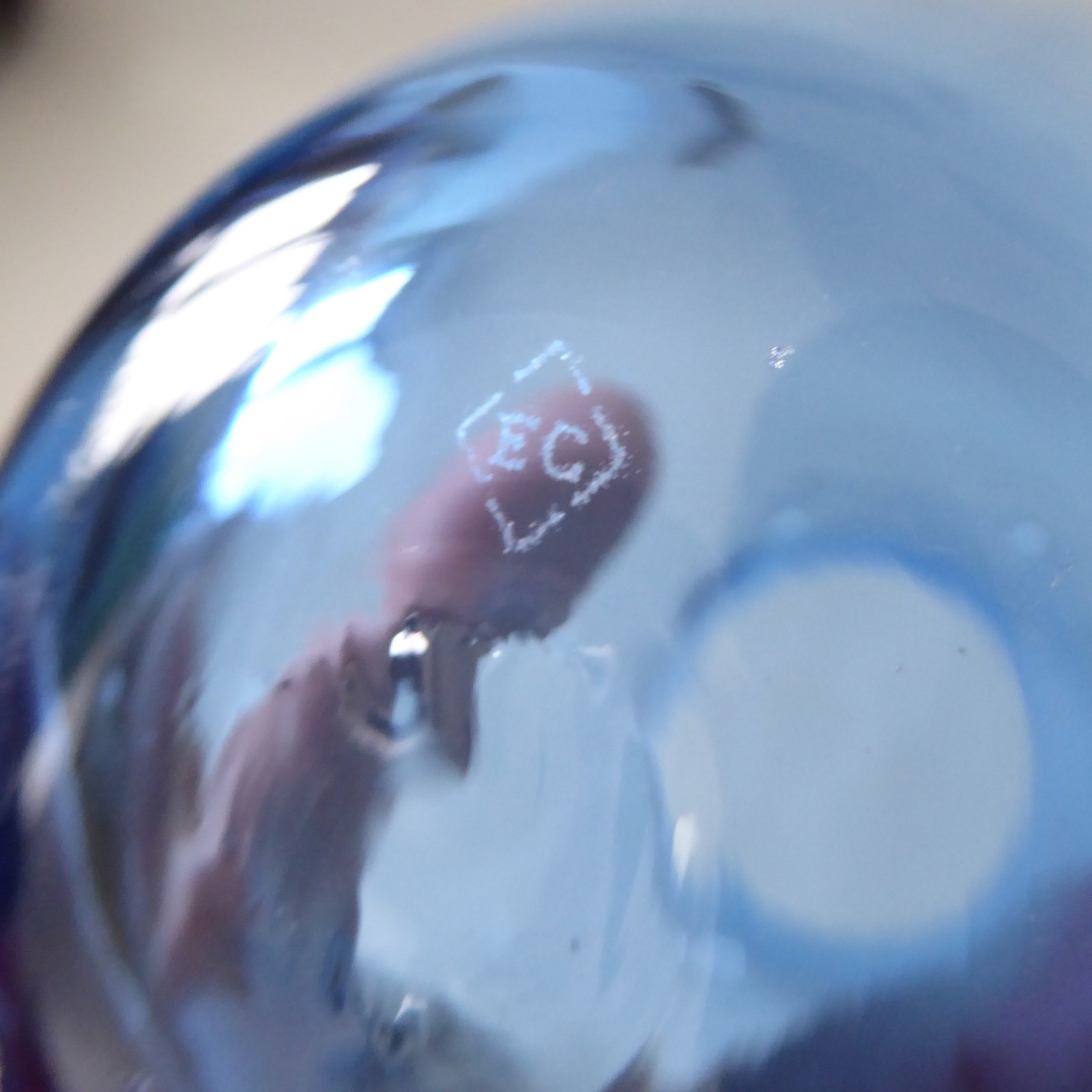 Edinburgh Crystal sky blue ruffle rim small art glass vase, Scottish vintage EC - Image 10