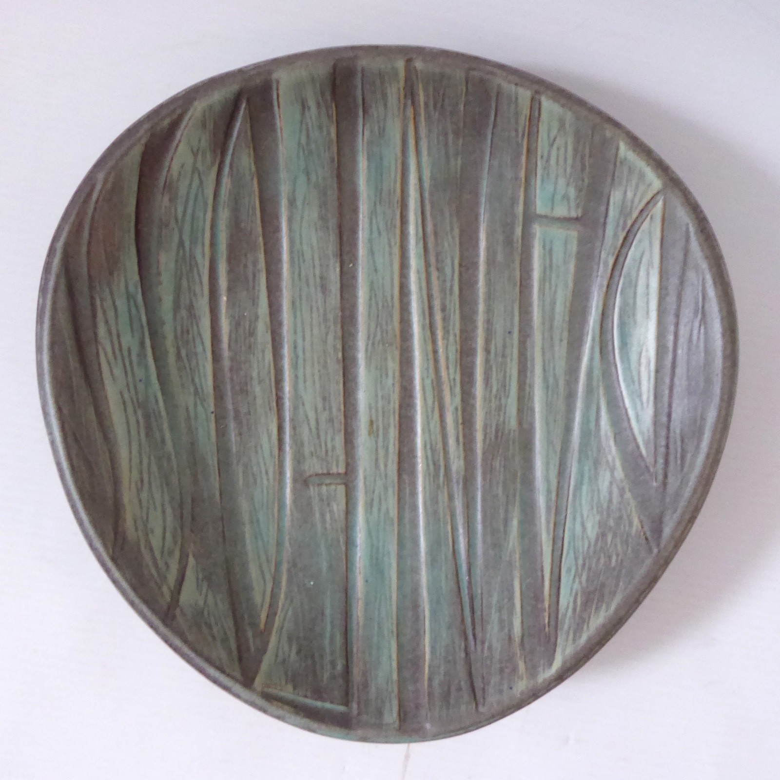 Humlebaek Keramik Denmark for Danfoss art pottery triangular pottery dish, HK - Image 2