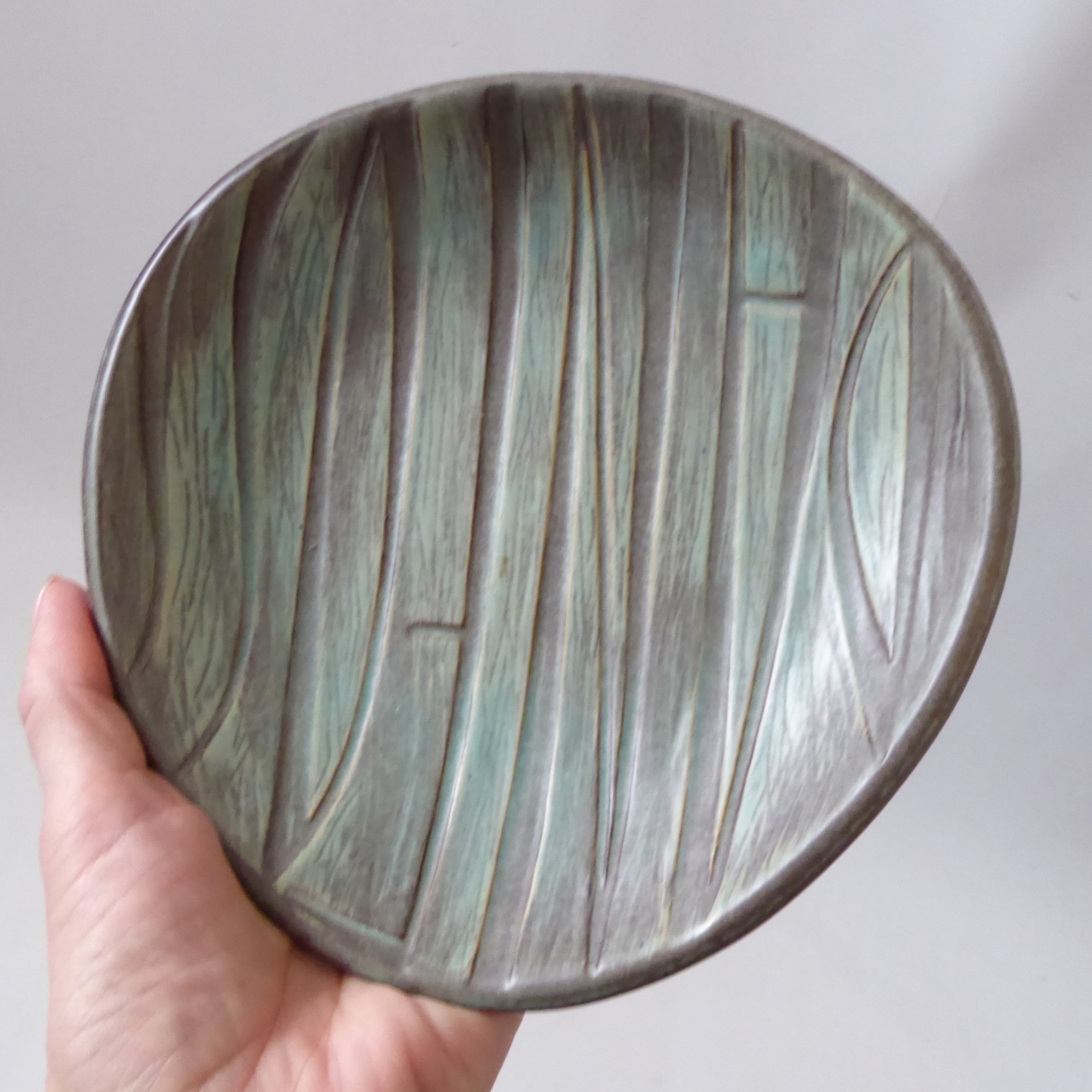 Humlebaek Keramik Denmark for Danfoss art pottery triangular pottery dish, HK - Image 3
