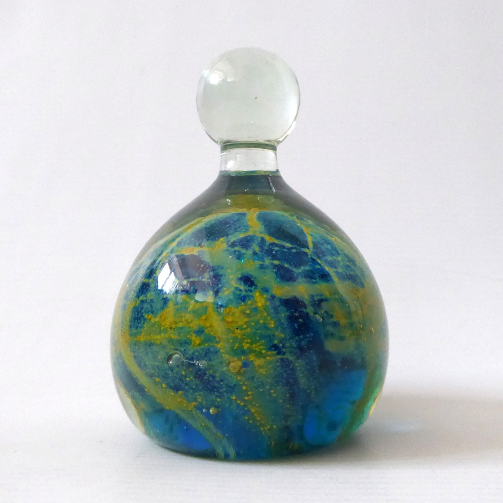 Mdina vintage glass paperweight + top knob Sea & Sand, blue + gold trails. Malta