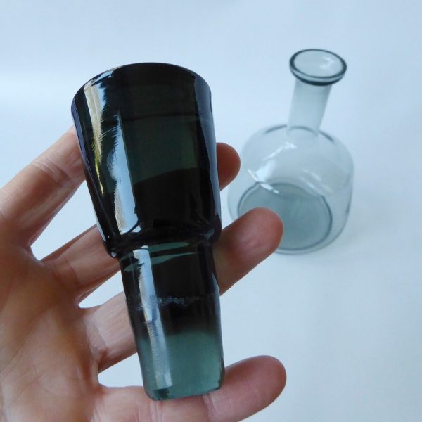 Mid century drinks decanter, smokey grey glass, modernist 1960s 1970s barware - Image 11
