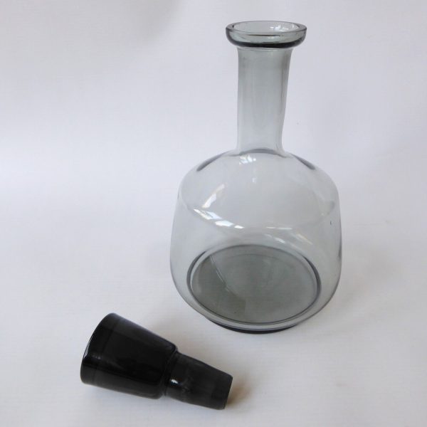 Mid century drinks decanter, smokey grey glass, modernist 1960s 1970s barware - Image 9