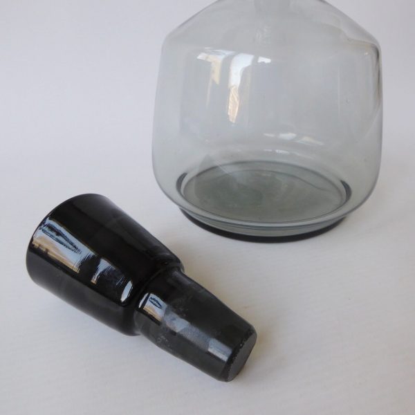 Mid century drinks decanter, smokey grey glass, modernist 1960s 1970s barware - Image 10