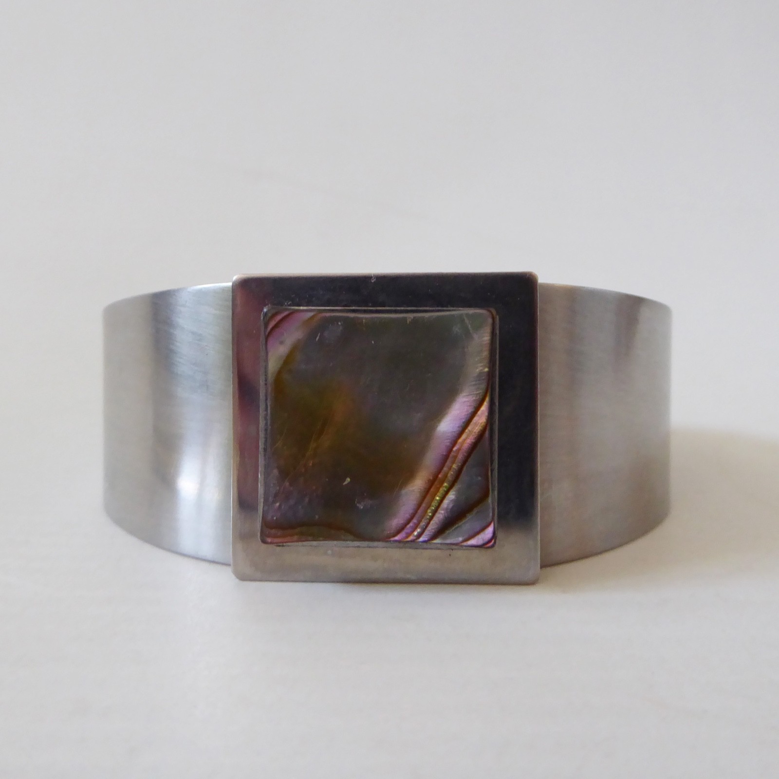 Modernist retro stainless steel & abalone vintage cuff bracelet bangle & brooch - Image 6